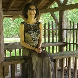 Meet your Posher, Alexis